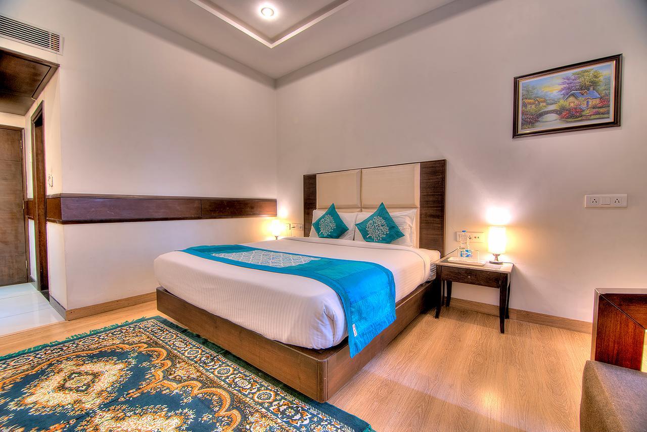 Vivo Hotels Jalandhar Extérieur photo