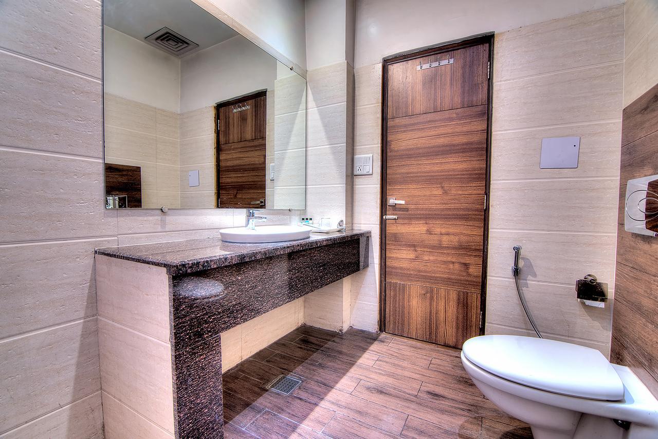 Vivo Hotels Jalandhar Extérieur photo