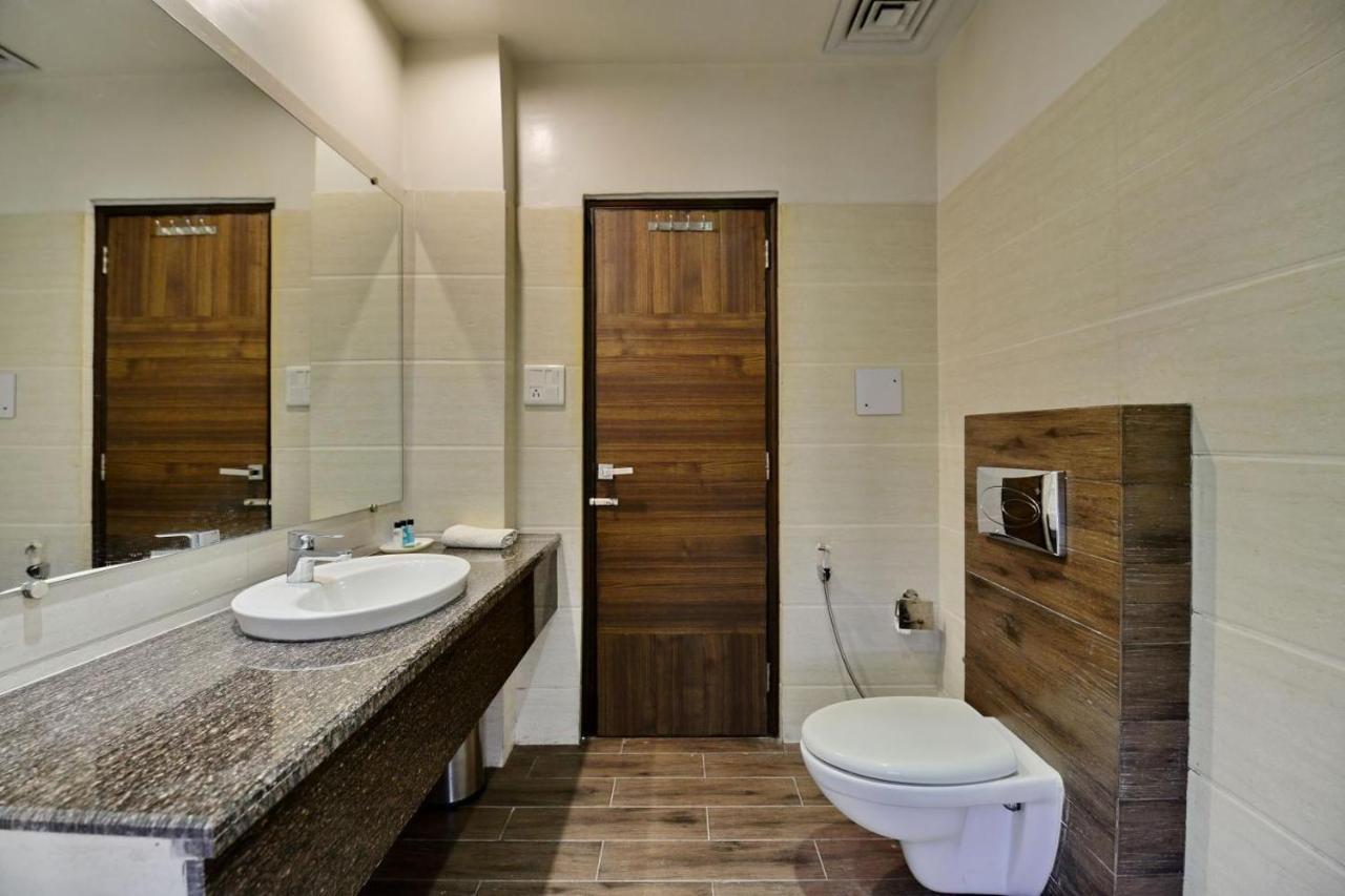 Vivo Hotels Jalandhar Extérieur photo